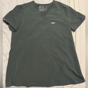 Women’s bonsai Catarina- one pocket scrub top. Size small color bonsai